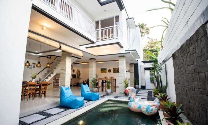 Sunset Road Villa | Taman Bali A&R Seminyak