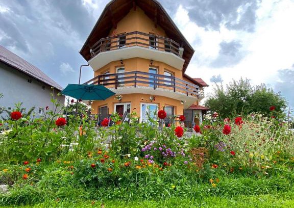 Bran House | Tamara House
