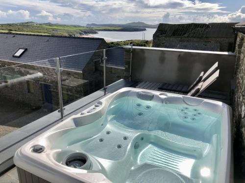 St Brides House | Tan y Garn - 2 Bedroom Cottage - Whitesands