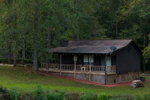 Blairsville House | Tanager - Romantic Cabin, Porch, Mountain View