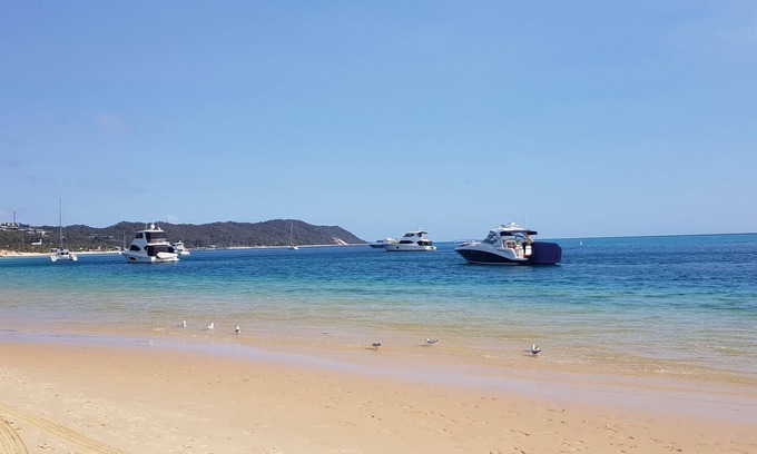 Brisbane Waterfront House | Tangalooma Beach House - Coign 5
