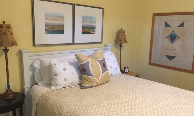 Southern Pines Apartment | Tanglewood Farm B&B - Tally Ho Suite 1 BR/1BA Private Apartment on Horse Farm