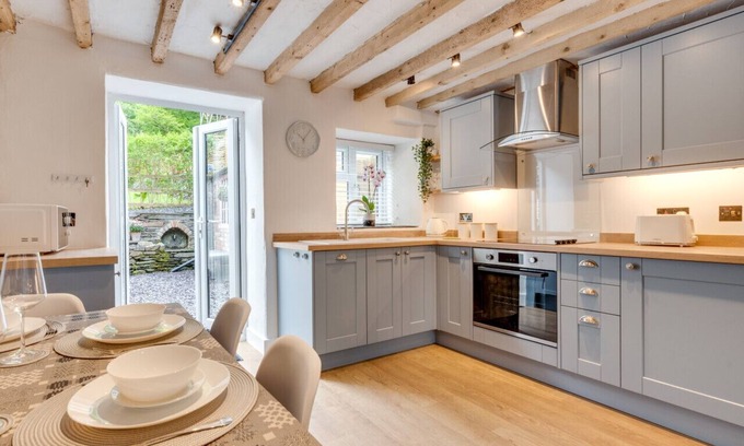 Dinas Mawddwy House | Tanyrallt - Two Bedroom House, Sleeps 4
