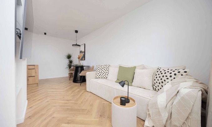 Praga Apartment | Targowa 26/30 | Warsaw | Cosy Apartment | Balcony