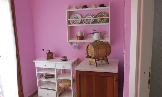 Castellaro Villa | Taste of Provence! House with a garden.