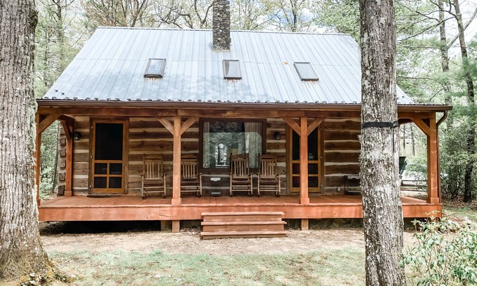 Newland Cabin | Taste of the Gorge - A True Log Cabin Experience