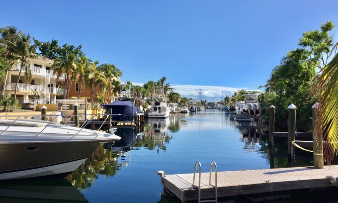 Key Largo Villa | Tastefully Remodeled Island Villa in Key Largo, 2 Bedrooms, 2 Bathrooms.