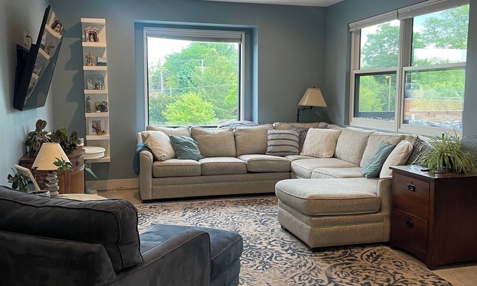 Traverse City Condo | TC West Side Condo, Central Location, Spacious, Dog Friendly!