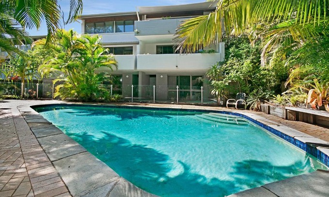 Noosa Heads Apartment | Tea Trees
