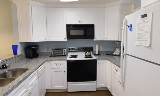 North Myrtle Beach Condo | Teal Lake #2211 2 Bedroom Condo by RedAwning