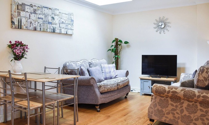Newcastle-upon-Tyne Cottage | Teddys Cottage - UK44685