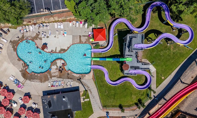 Wisconsin Dells Condo | Tee Time Terrace - Cozy Family Condo near Attractions. Pet Friendly!