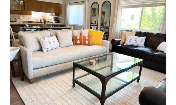 Tehachapi House | Tehachapi Home Away From Home plus Hot Tub