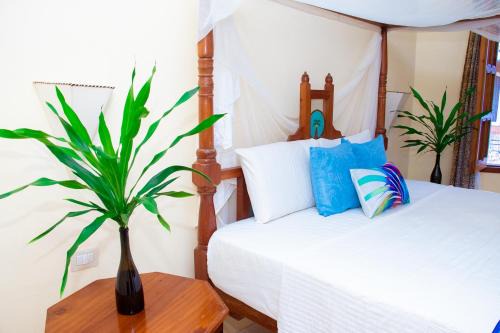 Malindi Apartment | Tembo Beach Cottage , Ocean Beach Drive