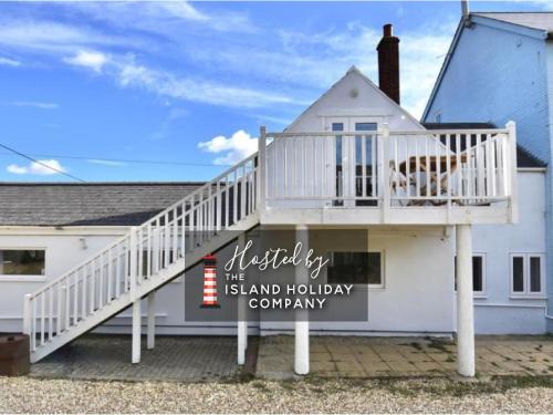 Freshwater Bay Apartment | Temperance