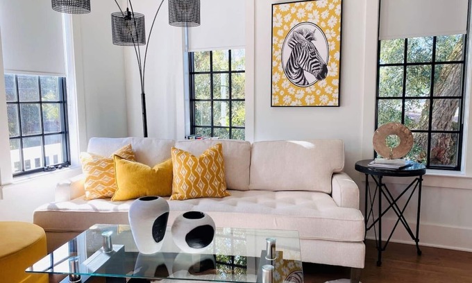 Old Village Historical District House | Ten minutes to Beach & Town: Contemporary Living in Historic Old Village