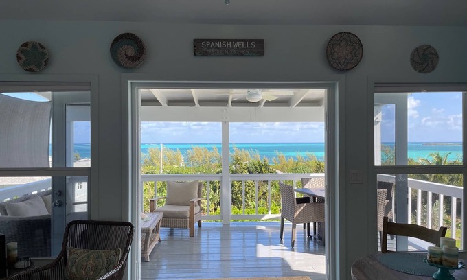 Spanish Wells Cottage | TennesSea Shine. Perfect View for Two. Cozy cottage with amazing views.