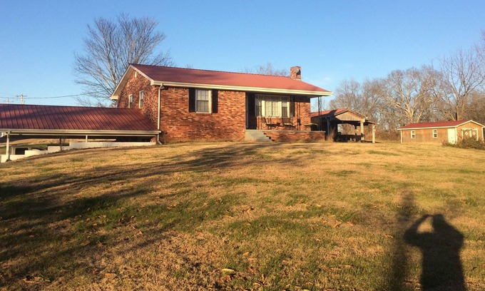 Nunnelly House | Tennessee Country Hill Top Cottage