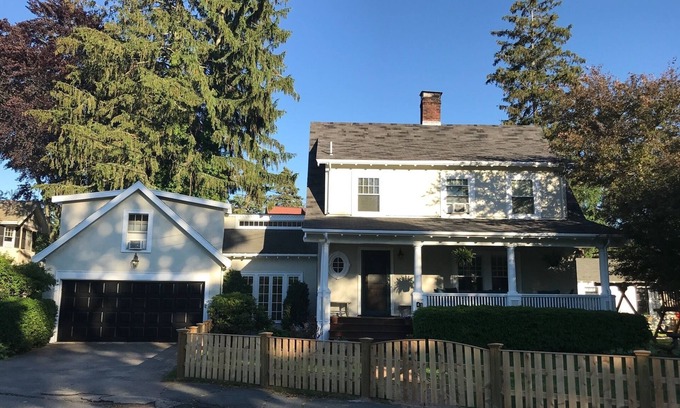 Manchester-by-the-Sea House | Tennis Courts, Walk to Town, Enjoy the Beach!