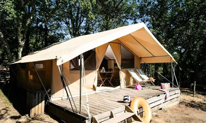 Lamothe-Fenelon House | Tent Lodge Ungewöhnliche Natur - 2 rooms - ohne Sanitär 4 Personen