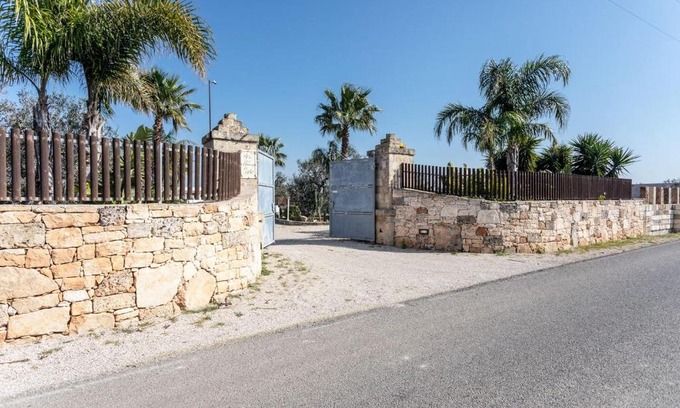 Racale Villa | Tenuta Armony immersa nel verde