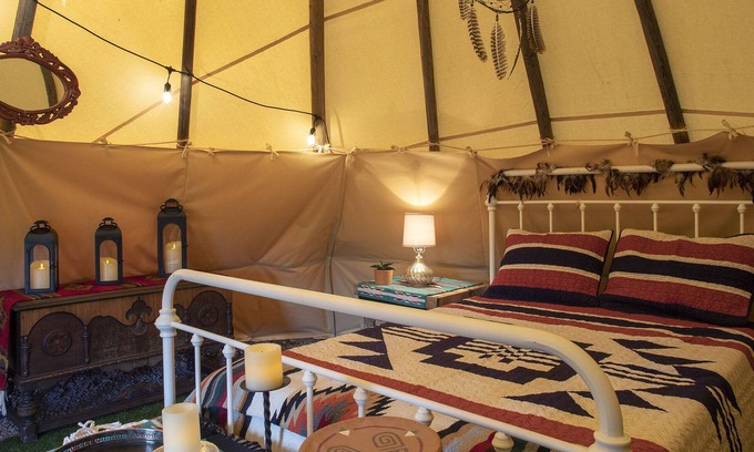 Chromo RV Rental | Tepee-Traditional-Shared Bathroom-Mountain View-Peak Tepee