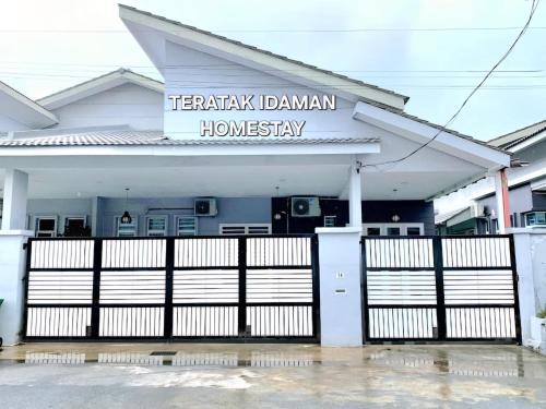 Chukai Villa | Teratak Idaman Homestay