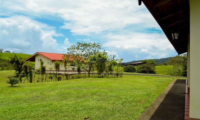 Quesada Hotel | Termales del Bosque & Hot Springs