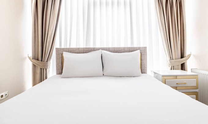 Mecidiyekoy Apartment | Terrace Apartment Just 1 Min to Trump Towers