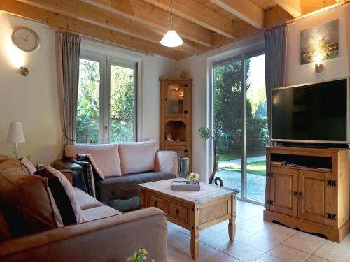 Municipality of Epe House | Terrace Apartment with Lush Garden, cleaning included