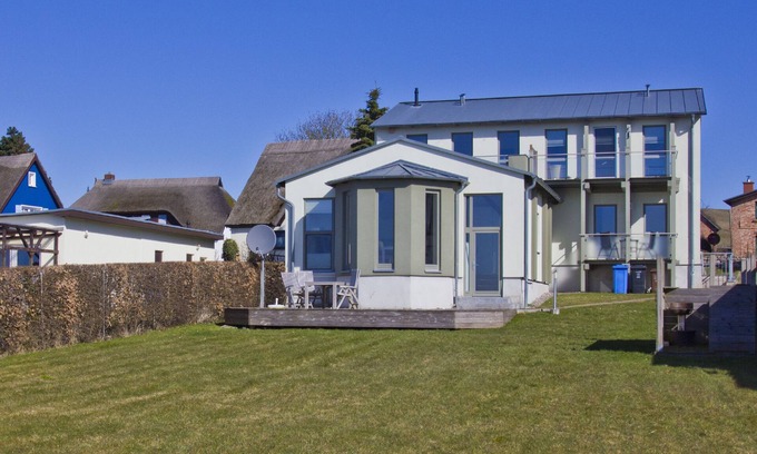 Gross Zicker Apartment | Terrace with sea view, quiet location - Ferienhaus Distelfink FeWo 04