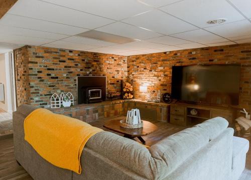 Clarion Apartment | Terrace Lodge 2 bedroom apt with private indoor pool and forest views