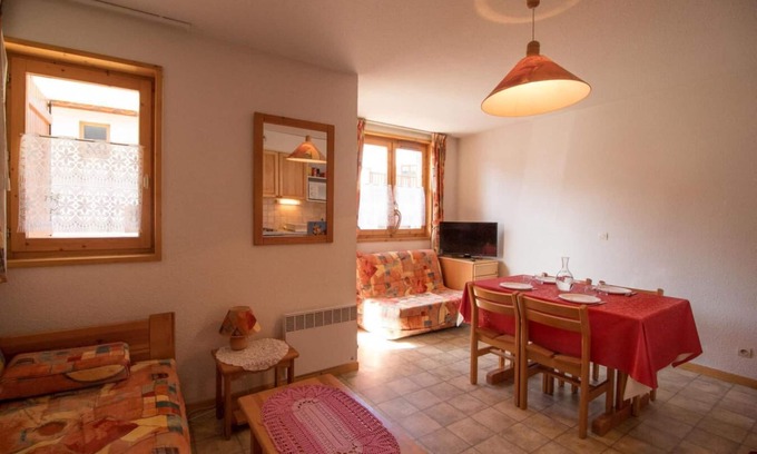 Aussois Apartment | Terrace, tv, ski locker, 25m², Aussois