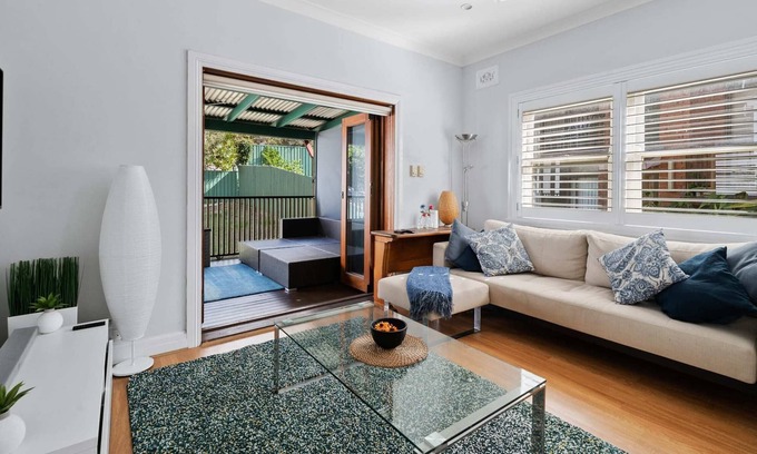 Clovelly Apartment | Terrace with BBQ - Steps away from Clovelly Beach
