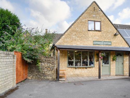 Bourton House | Terracotta