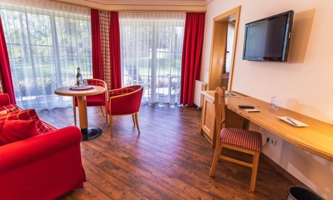 Ramsau am Dachstein House | Terrasse-suite, Dusche und WC - Hotel Lindenhof