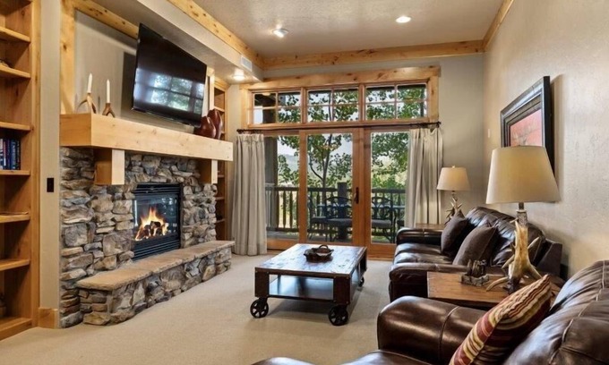 Victor Condo | Teton Retreat Condo at Palisades includes Bronze Buffalo Ranch private amenities
