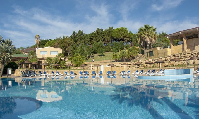 Isola di Capo Rizzuto Hotel | TH Le Castella - Baia degli Dei Village
