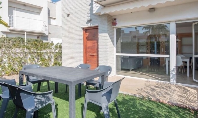 Altafulla House | TH109/28 Townhouse in Altafulla · 4 bedrooms 2.5 baths