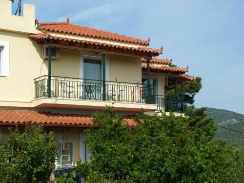 Skoutari Apartment | Thalis Rooms