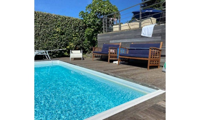 Le Croisic Villa | Thatched cottage facing the wild coast...