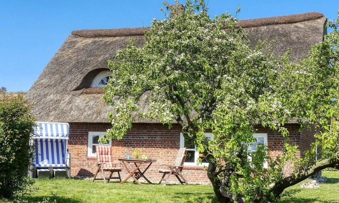 Simonsberg House | Thatched-roof house Haubarg-Kieker - Vacation home Haubarg Kieker