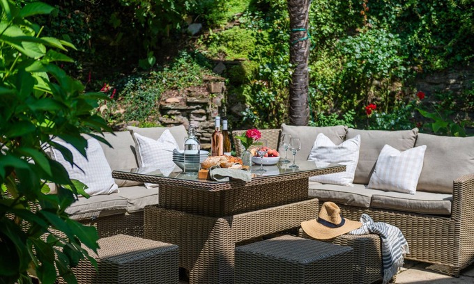 Thurlestone Cottage | Thatchways - a house that sleeps 7 guests in 4 bedrooms