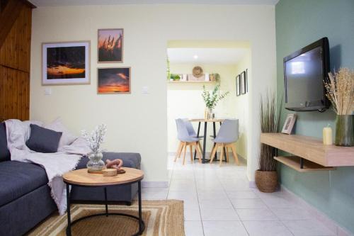 Paradisi House | The 20A Terminal Stay N Fly