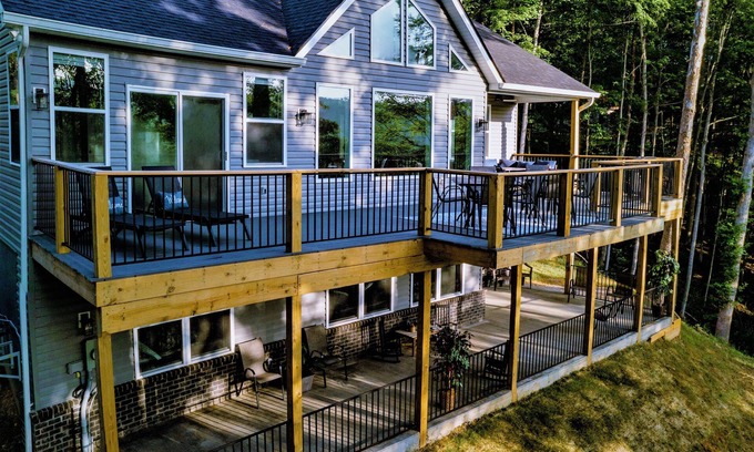 Nancy House | 🌞The Abundant Life on Lakeshore🌞 - Lakeview Home <1/4 Mile to Public Boat Ramp