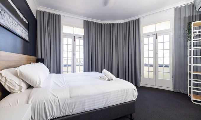 Wickham Hotel | The Albion Hotel