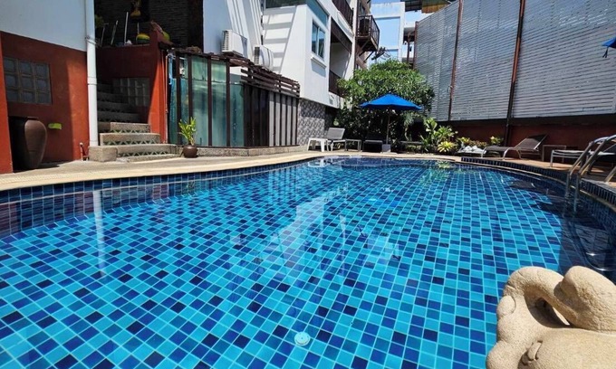 Nanai Road Hotel | The Album Loft at Nanai