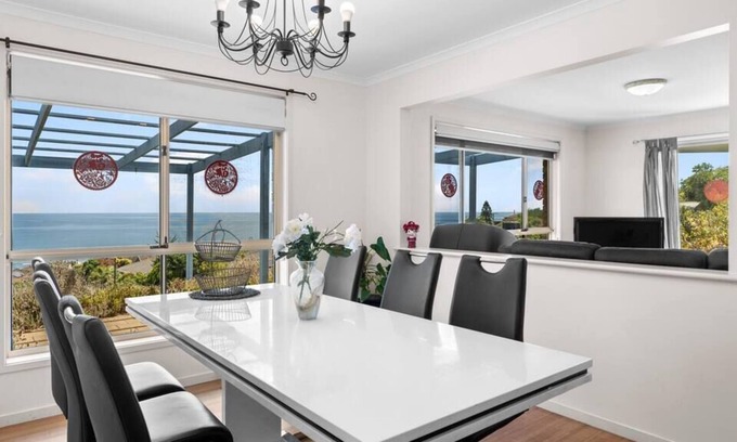 Hallett Cove House | The amazing Sea View Holiday Home - Hallett Cove