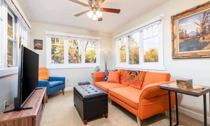 Lower Avenues Apartment | The Amber Suite - Historic Avenues Downtown Apt