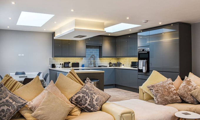 Littlehampton Cottage | The ambiance and comfort levels will ensure you have a good and memorable staycation.
